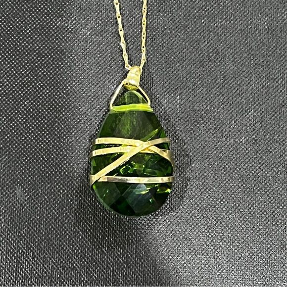 Peridot Green Crystal Pendant MultiStrand Necklace 14K Gold Wrapped Teardrop NEW - Picture 7 of 7